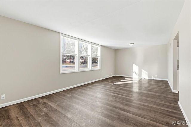 1068 Fernview Drive, St Louis, MO 63141