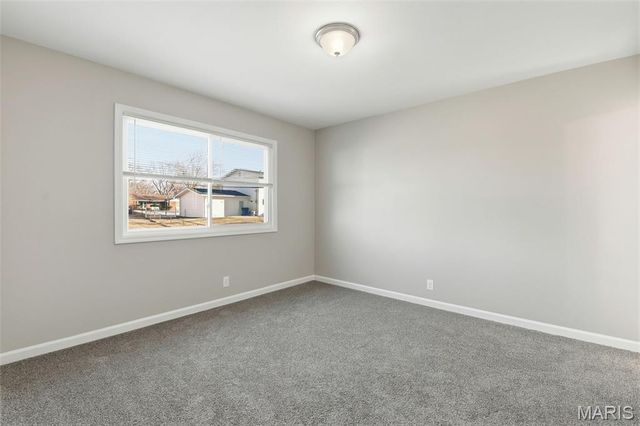 1068 Fernview Drive, St Louis, MO 63141