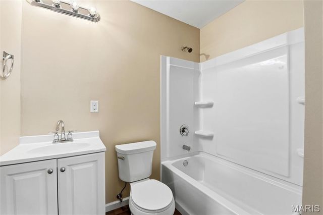 1068 Fernview Drive, St Louis, MO 63141