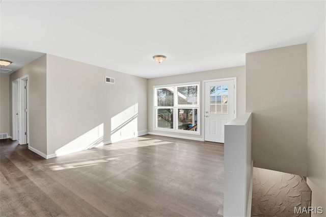 1068 Fernview Drive, St Louis, MO 63141