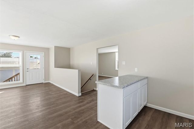 1068 Fernview Drive, St Louis, MO 63141