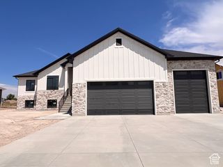 2540 W 2950 N, Farr West, UT 84404