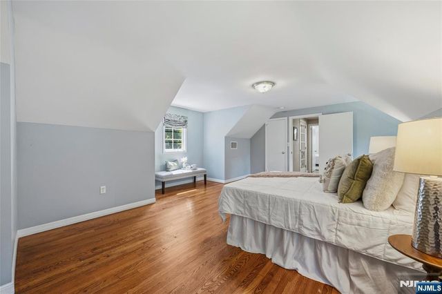 378 Van Beekum Place, Wyckoff, NJ 07481