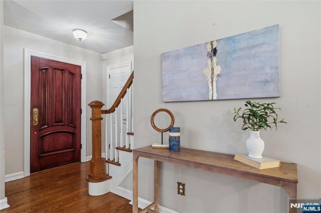 378 Van Beekum Place, Wyckoff, NJ 07481