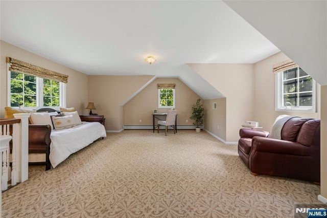 378 Van Beekum Place, Wyckoff, NJ 07481