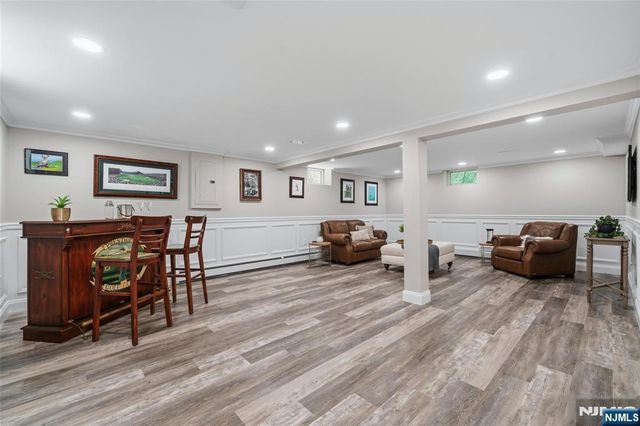 378 Van Beekum Place, Wyckoff, NJ 07481