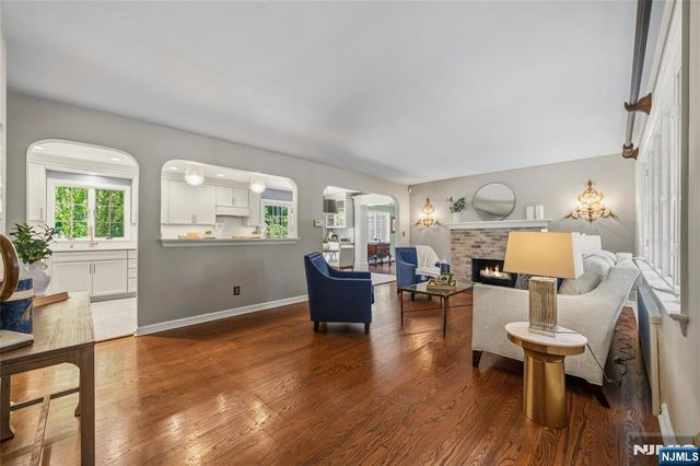 378 Van Beekum Place, Wyckoff, NJ 07481