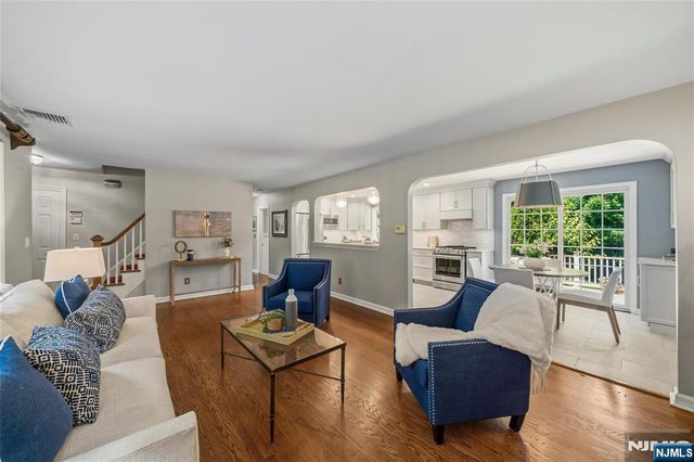 378 Van Beekum Place, Wyckoff, NJ 07481