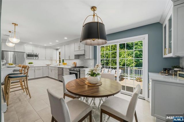 378 Van Beekum Place, Wyckoff, NJ 07481