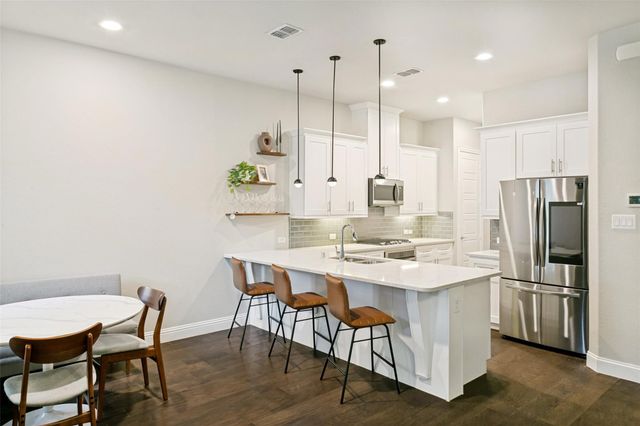 2209 Zenith Avenue, Flower Mound, TX 75028