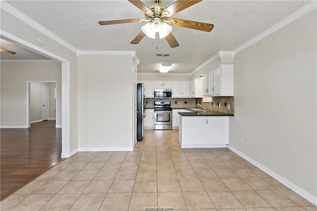 3704 Eastshire Court, Bryan, TX 77802