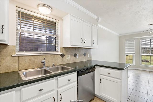 3704 Eastshire Court, Bryan, TX 77802