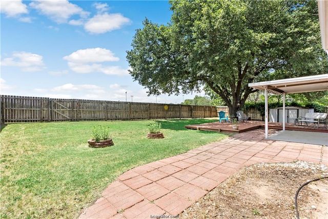 3704 Eastshire Court, Bryan, TX 77802