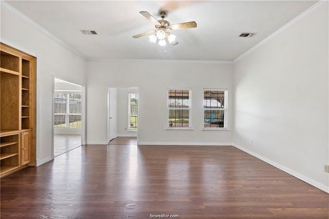 3704 Eastshire Court, Bryan, TX 77802