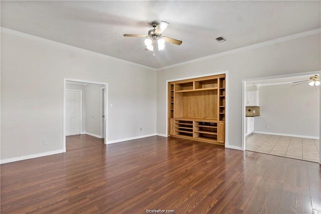 3704 Eastshire Court, Bryan, TX 77802