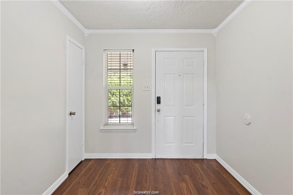 3704 Eastshire Court, Bryan, TX 77802 — photo 4