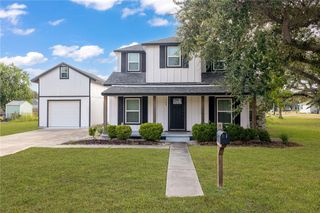 1104 N Allen St, Rockport, TX 78382