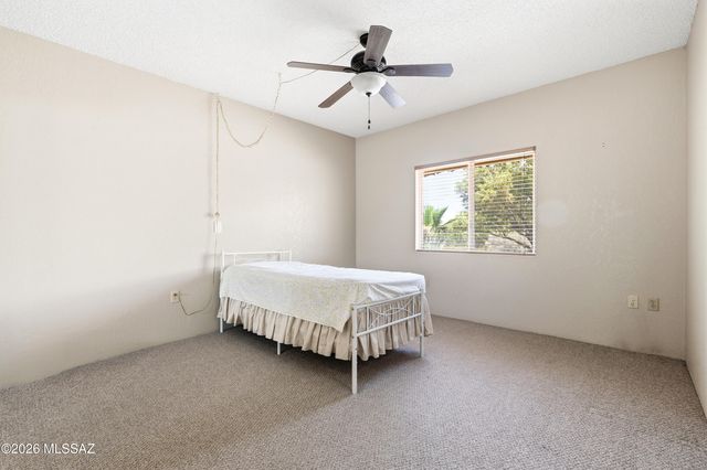 201 N Calle Del Lago, Green Valley, AZ 85614