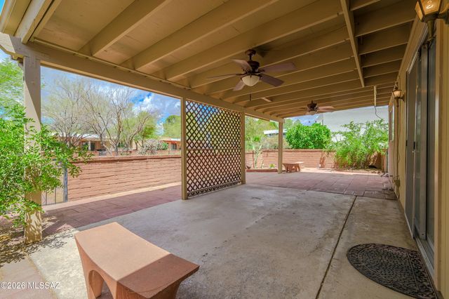 201 N Calle Del Lago, Green Valley, AZ 85614