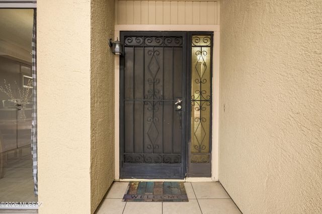 201 N Calle Del Lago, Green Valley, AZ 85614