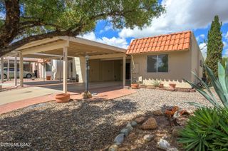 201 N Calle Del Lago, Green Valley, AZ 85614