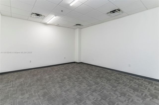 321 NE 26th St CU-04, Miami, FL 33137