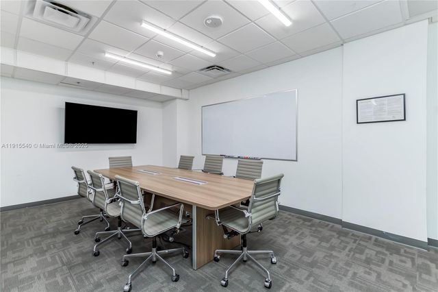 321 NE 26th St CU-04, Miami, FL 33137