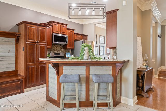 102 Lighthouse Point Circle, Youngsville, LA 70592