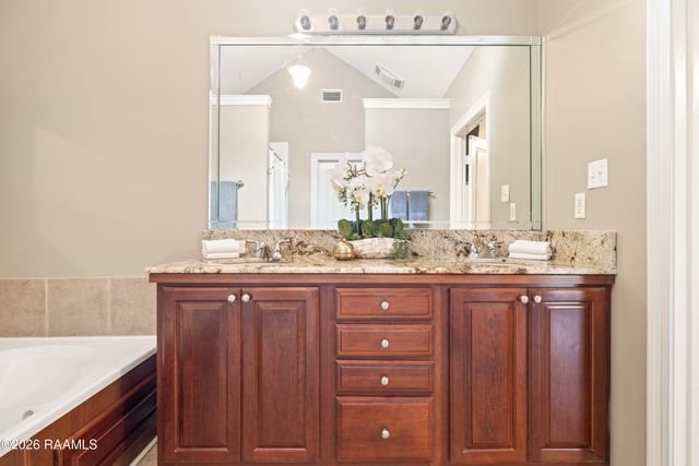 102 Lighthouse Point Circle, Youngsville, LA 70592