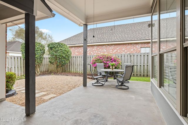 102 Lighthouse Point Circle, Youngsville, LA 70592