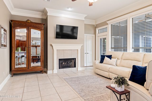 102 Lighthouse Point Circle, Youngsville, LA 70592