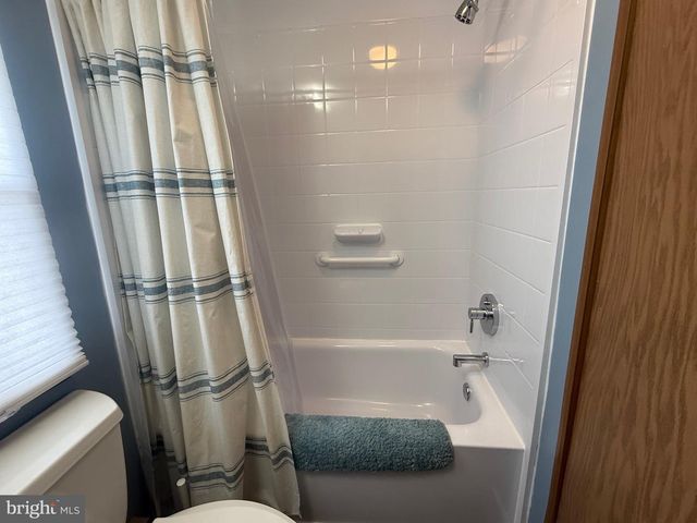 12 SKYVIEW DR, Hershey, PA 17033