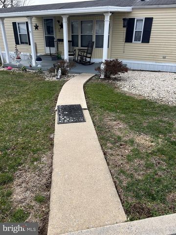 12 SKYVIEW DR, Hershey, PA 17033
