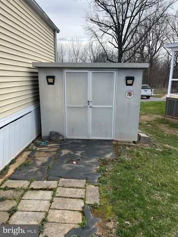 12 SKYVIEW DR, Hershey, PA 17033