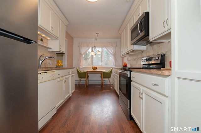 261 Heritage Village E, Southbury, CT 06488