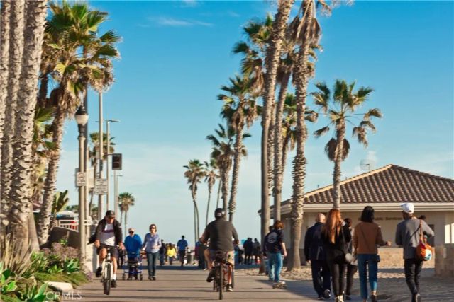 20981 Coastview Lane, Huntington Beach, CA 92648