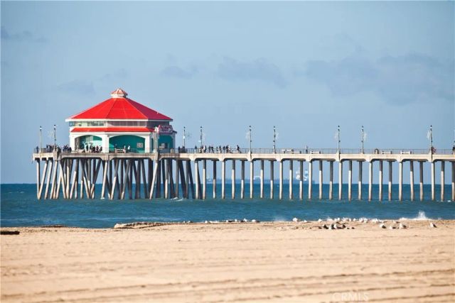 20981 Coastview Lane, Huntington Beach, CA 92648