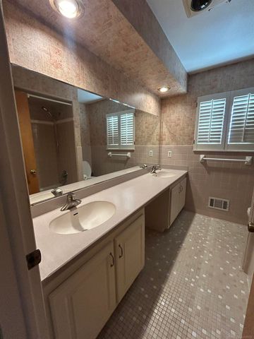 17720 Barry Street, Clinton Township, MI 48038