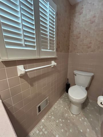 17720 Barry Street, Clinton Township, MI 48038