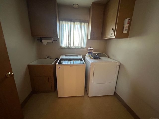 17720 Barry Street, Clinton Township, MI 48038