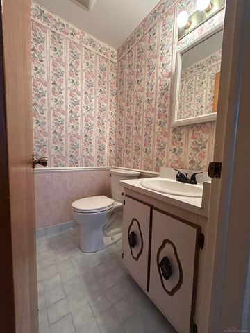 17720 Barry Street, Clinton Township, MI 48038