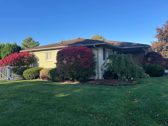 17720 Barry Street, Clinton Township, MI 48038