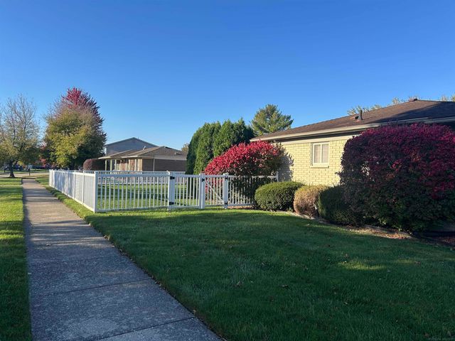 17720 Barry Street, Clinton Township, MI 48038