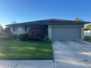 17720 Barry Street, Clinton Township, MI 48038