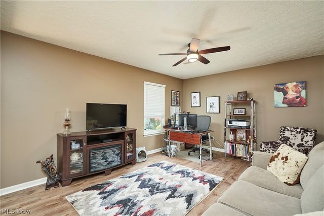 251 Westberry Circle, Tallmadge, OH 44278