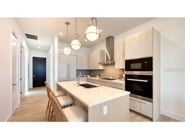 33 S PALM AVENUE 904, Sarasota, FL 34236