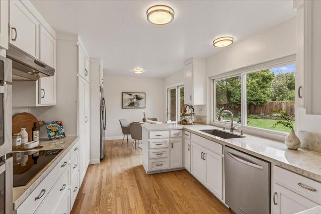 2740 Ramos Court, Mountain View, CA 94040