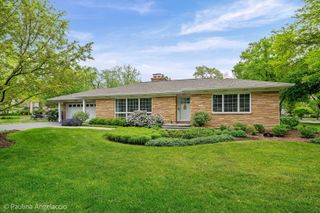 746 S Grove Avenue, Barrington, IL 60010