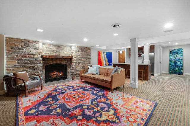 146 Franklin Street, Geneva, IL 60134