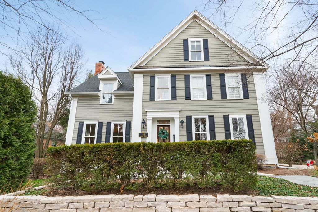 146 Franklin Street, Geneva, IL 60134